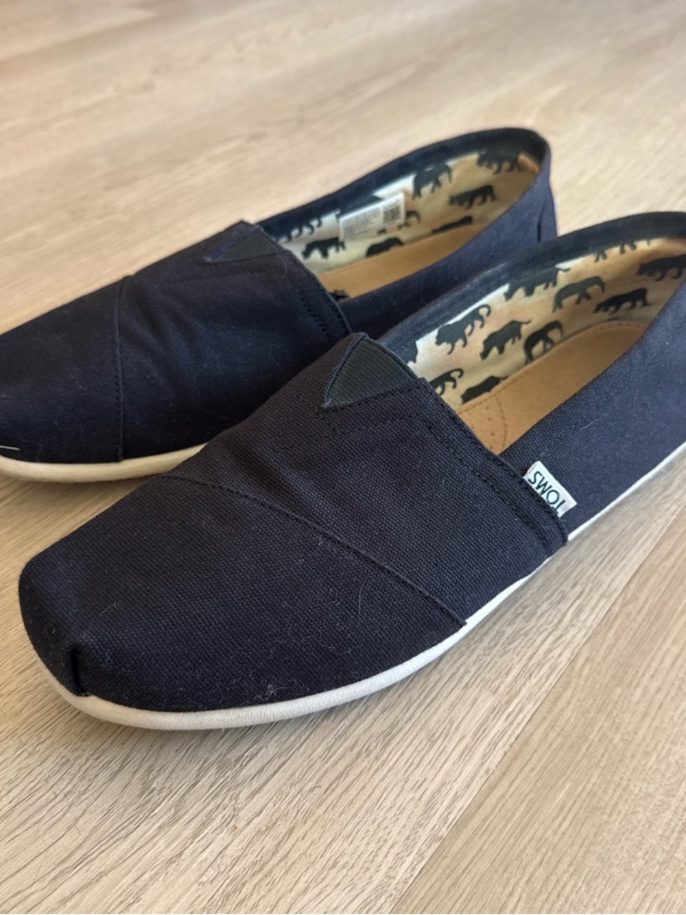 TOMS Men's Black Canvas Slip-On Loafers